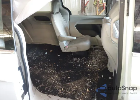 2021 Chrysler Voyager Lxi из США, поврежденный, VIN 2C4RC1DG1MR537841